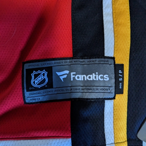 Fanatics Calgary Flames jerseys  BNWT NHL various sizes - Picture 4 of 6
